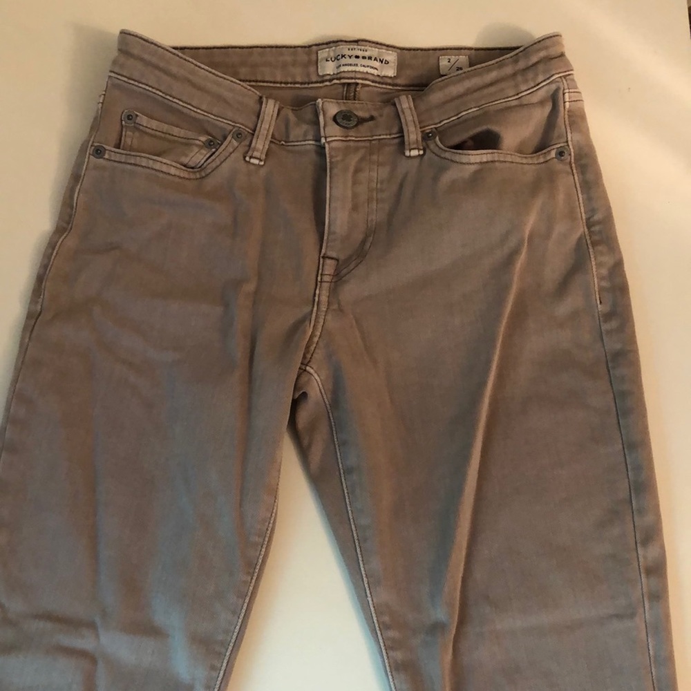 Never worn lucky brand jeans!